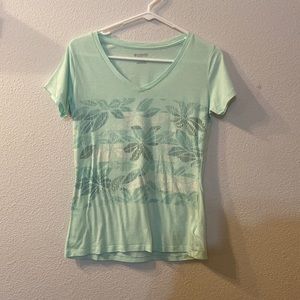 Columbia leaf print Vneck size small